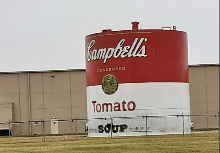giant Campbell’s Soup can